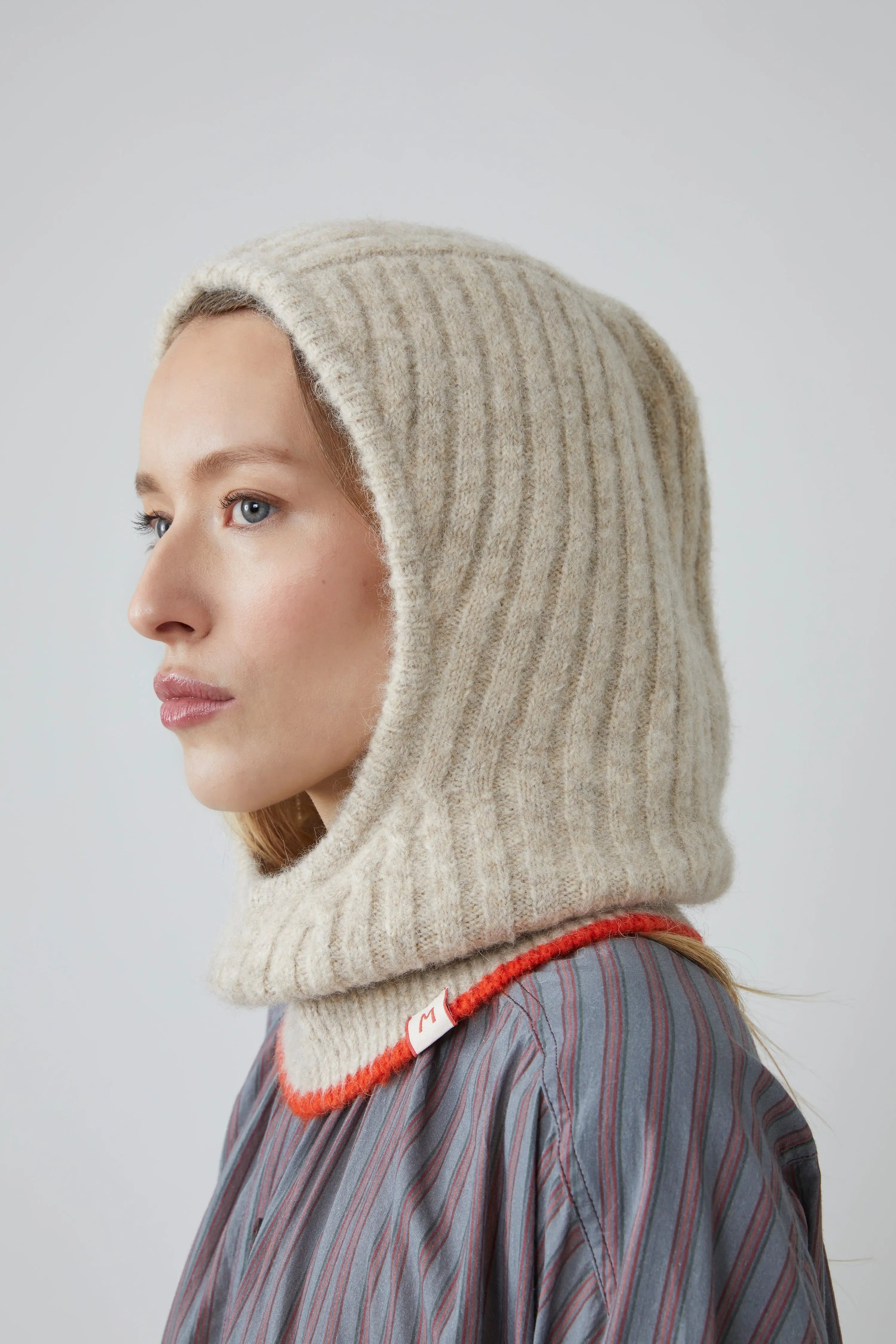 Scarf & Ready-to-wear - Craftsmanship & timeless elegance