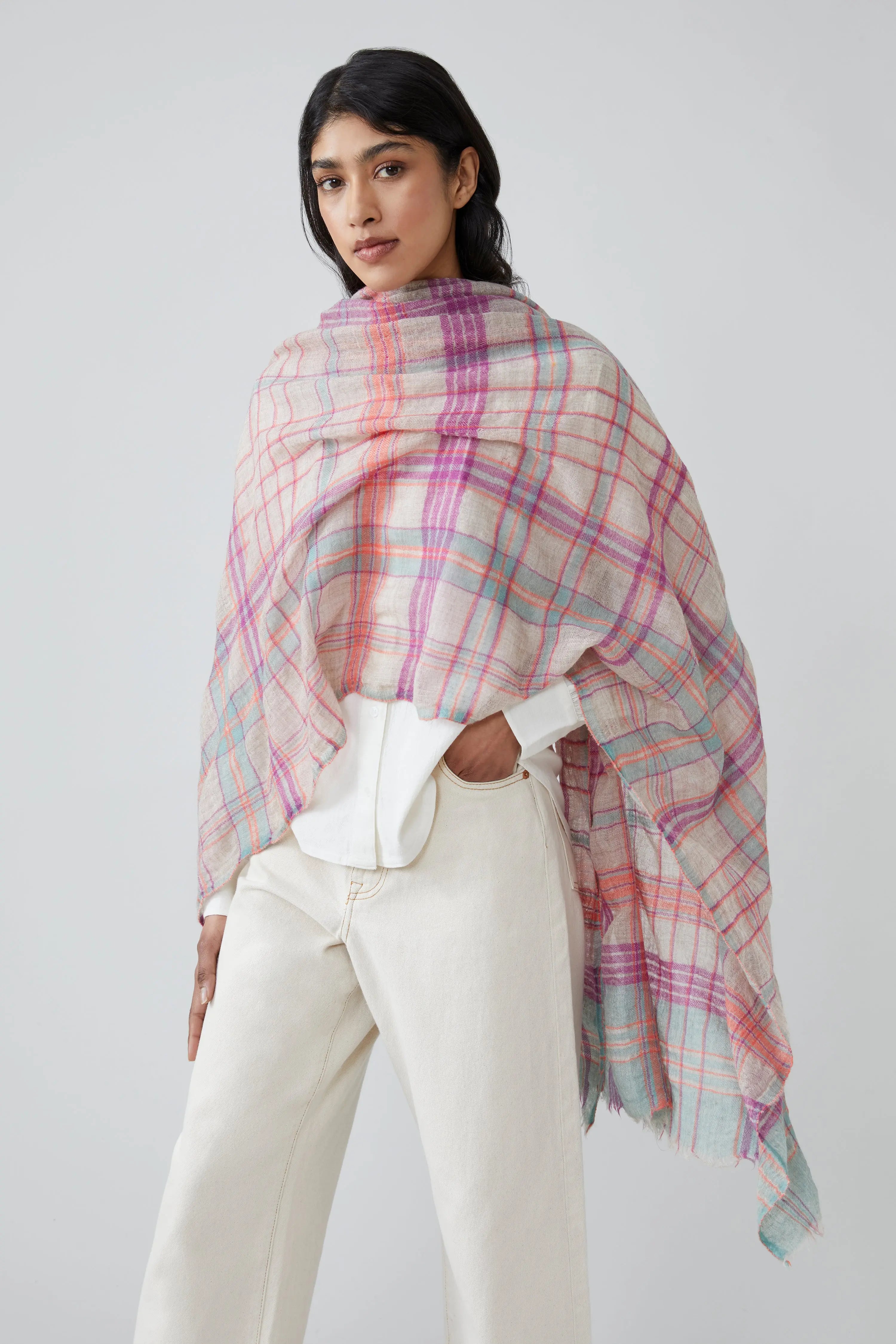 Barista Scarf N°756 | Pink | Wool | 90x180cm | Moismont