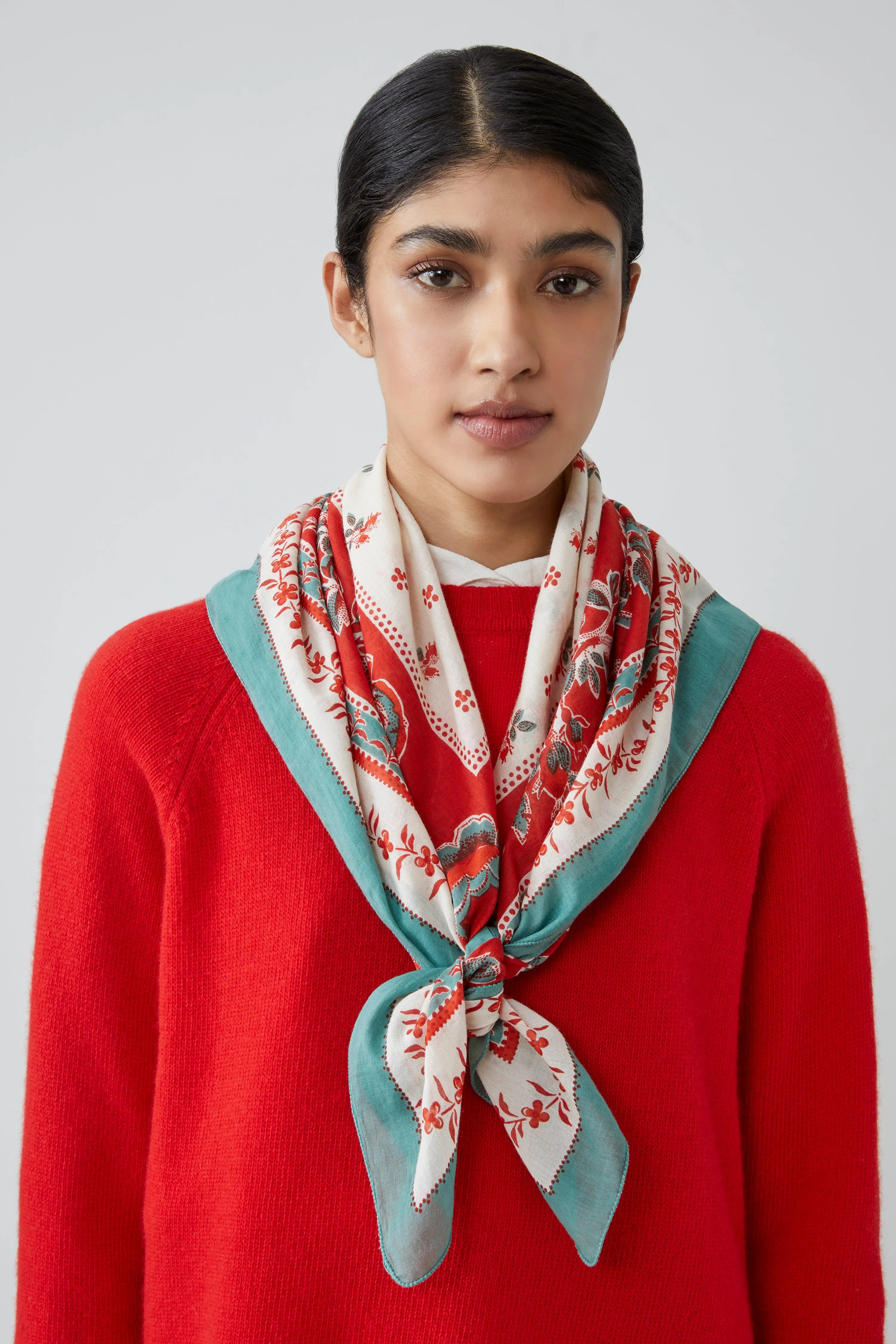 Roseraie Scarf N°796 | Red and turquoise | Cotton | 90x90 cm
