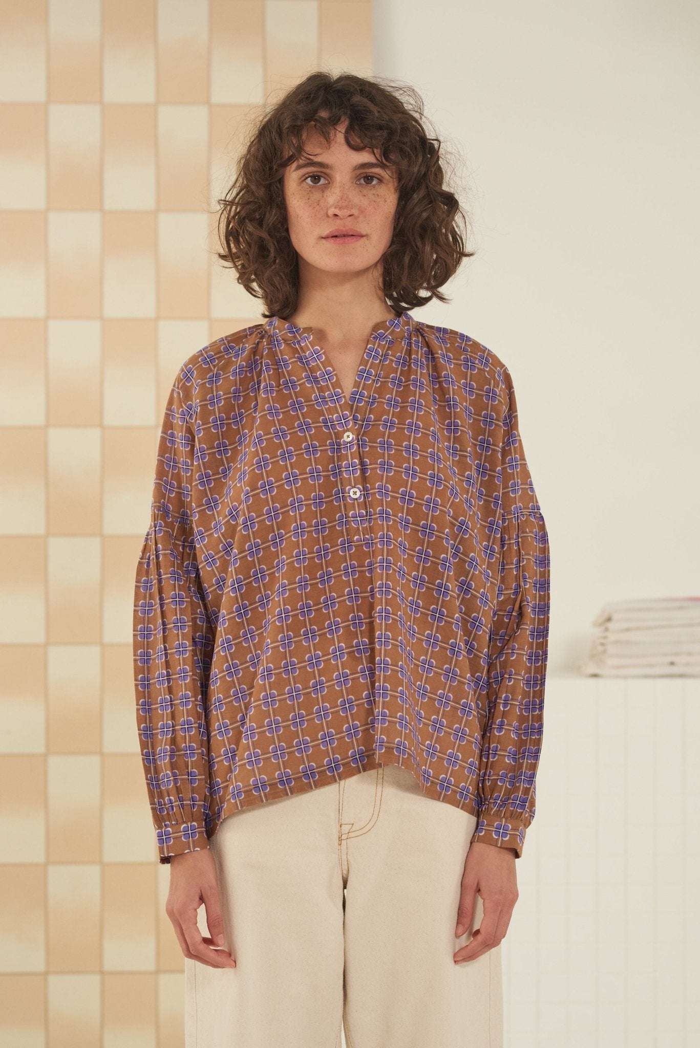 Louise Blouse N°708 Clover Nut – Moismont